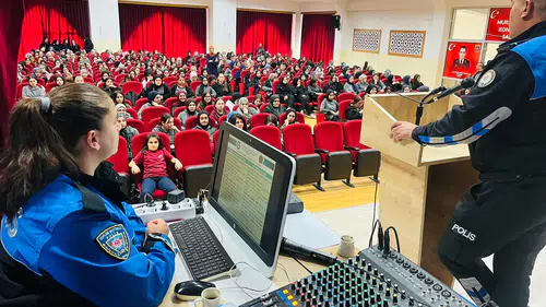 Liseli gençlere hayati uyarılar! Afyon Emniyeti’nden siber zorbalık ve kişisel güvenlik eğitimi!