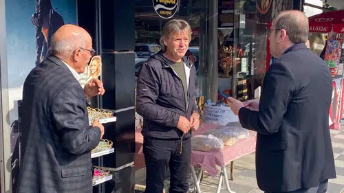 AK Parti Afyonkarahisar teşkilatı Ambaryolu’nda esnafla buluştu