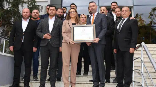 Dinar Ticaret ve Sanayi Odası’nda yeni dönem: Muratcan Çınar görevi devraldı