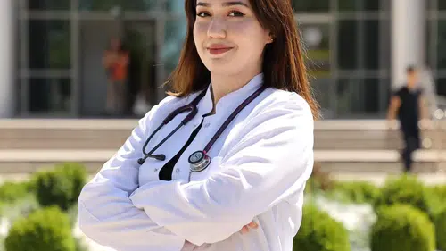 Sultandağı’nın Gururu Ebru Akbıyık! TEOG Türkiye Birinciliğinden Doktorluğa Uzanan Başarı