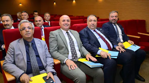 Genel Başkan Dervişoğlu’nun Karşısında Afyon Dosyası! Mısırlıoğlu Kentin Sorunlarını Tek Tek Anlattı...