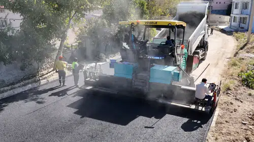 İscehisar’da iki mahalleye müjde: 15 bin metrekare asfalt yapılacak