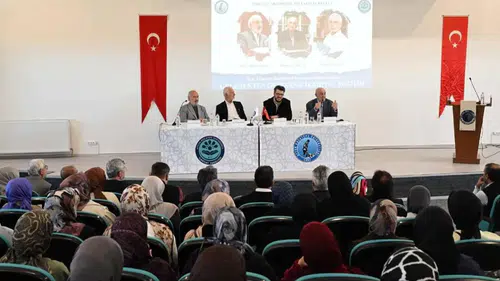 AKÜ’de ilahiyat eğitiminin geleceği konuşuldu