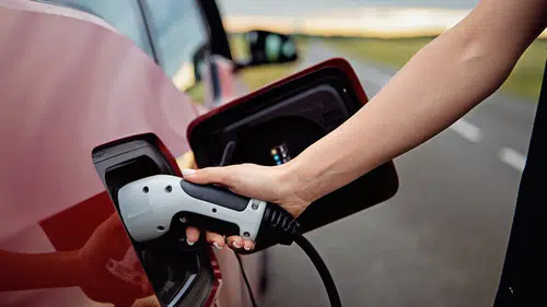 100 kilometrede hesap değişti! Benzin 592 TL, elektrikli otomobil 90 TL