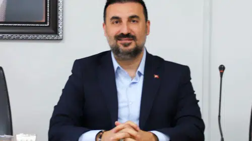 Başkan Kavak’tan sert gönderme: “İnsanları kaybederek partiler büyütülmez”