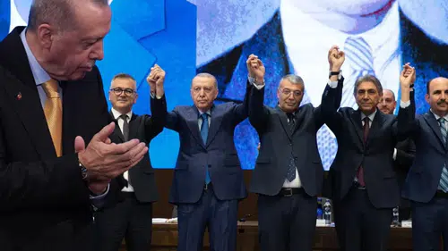 Bomba iddia: 9 belediye başkanı daha AK Parti'ye geçiyor