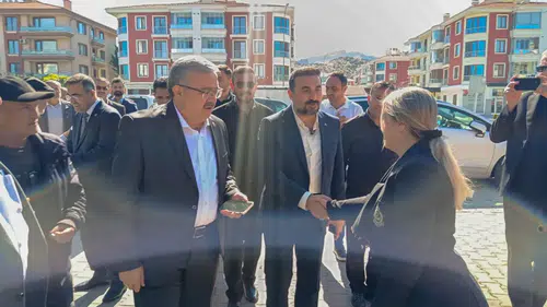 AK Parti Afyonkarahisar heyeti Selçuklu Mahallesi’nin taleplerini dinledi