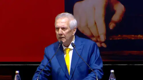 Fenerbahçe Genel Kurulu'nda gerilim! Aziz Yıldırım'dan Saran yönetimine sert sözler