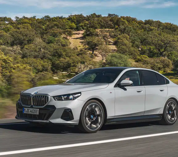 BMW 8 bin kişiyi işten çıkaracak! Yeni küresel strateji açıklandı