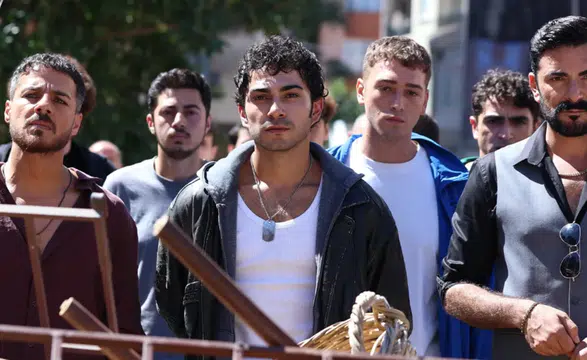 Altı Üstü İstanbul 16. bölüm ne zaman yayınlanacak? Altı Üstü İstanbul yeni bölüm hangi gün ekrana gelecek?