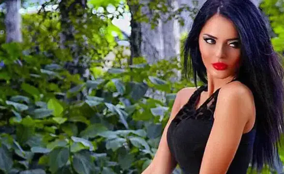 Cansu Taşkın Kimdir? Kızılcık Şerbeti Kadrosundan Neden Çıkarıldı?