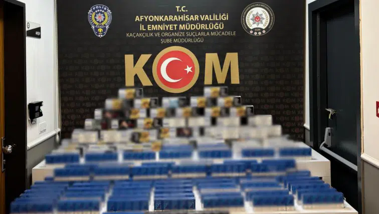 Dinar’da başarılı operasyon: Bin paket kaçak sigara ve binlerce makaron ele geçirildi
