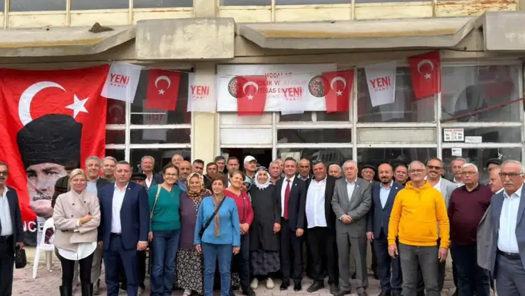 YENİ Parti Hocalar kongresini tamamladı: Ali İhsan Akın yeniden başkan