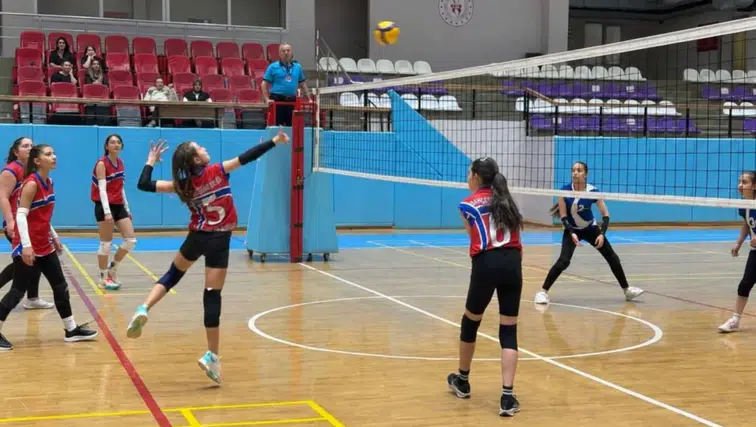 Afyon'da Okul Sporları müsabakaları başladı