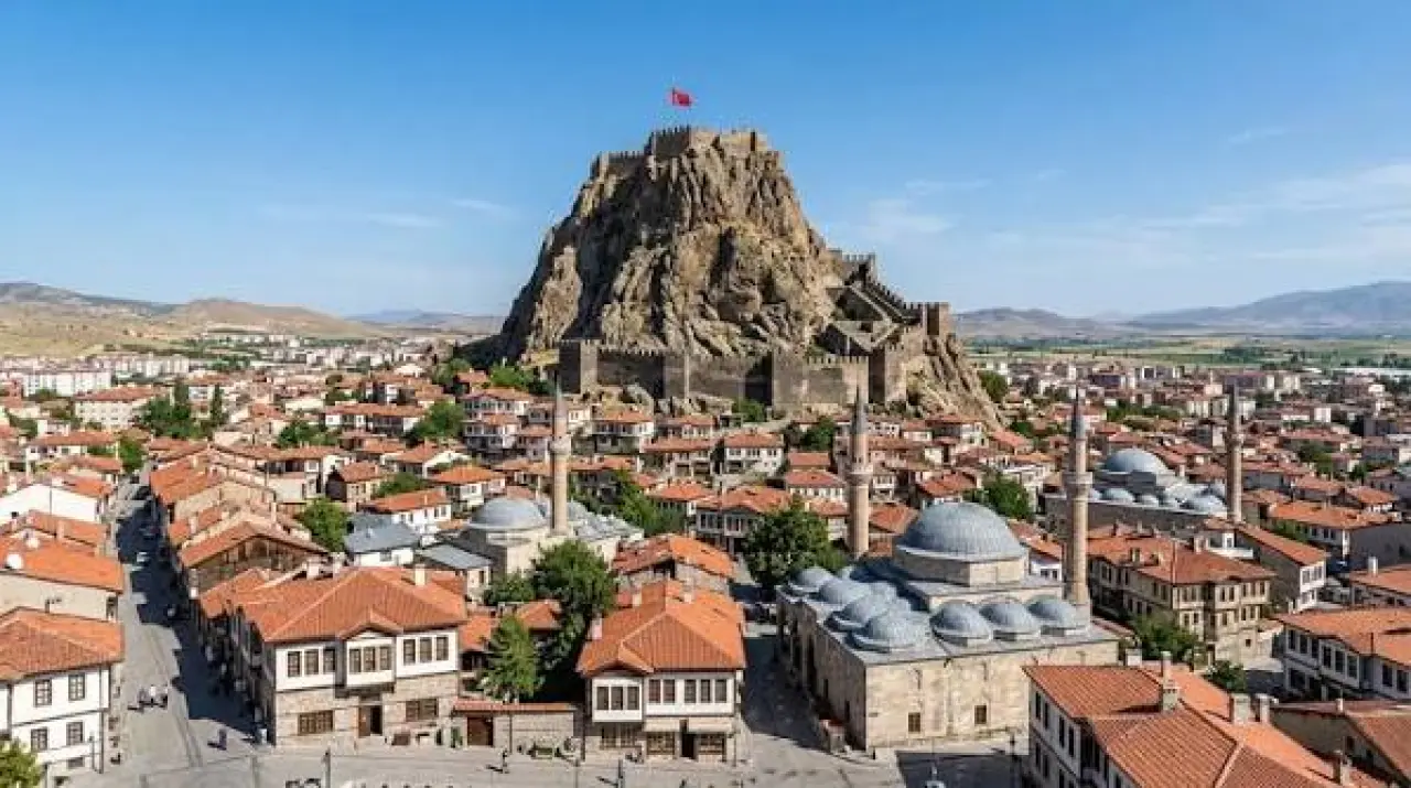 Afyonkarahisar Dazkırı'da izinsiz define aranan alan sit alanı ilan edildi 1