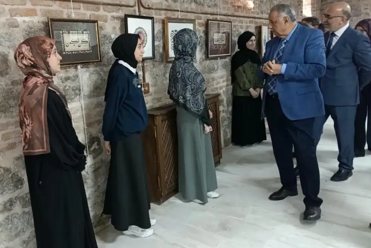 Afyonkarahisar’da hafızlık öğrencilerinden sanat sergisi 3
