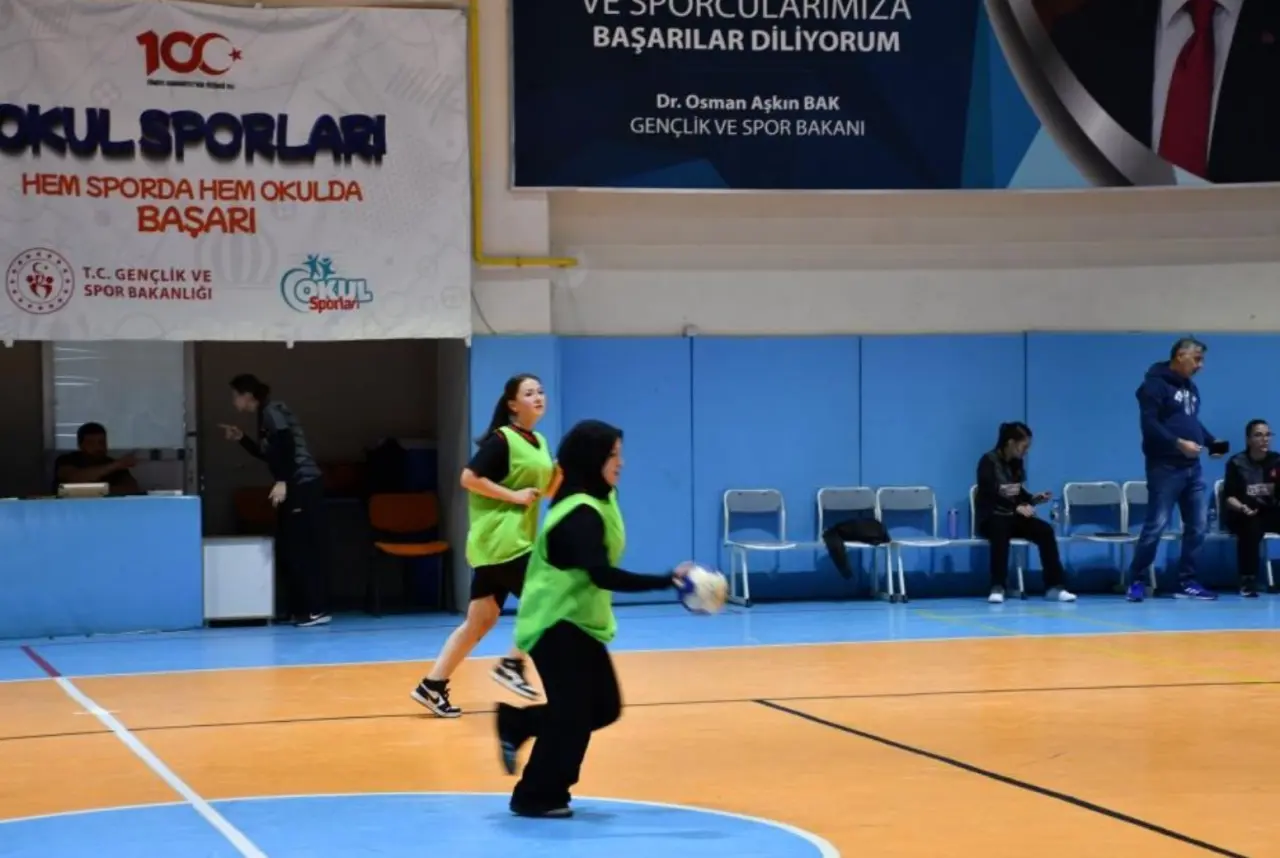 Afyon'da Okul Sporları müsabakaları başladı 3