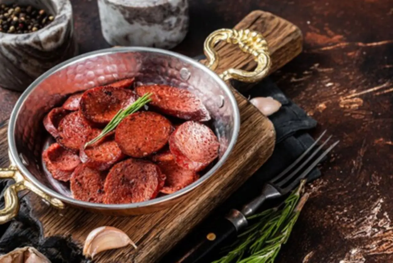 Afyonlular bile bunu bilmiyor! Sucuk suda mı yoksa yağda mı pişer? 5
