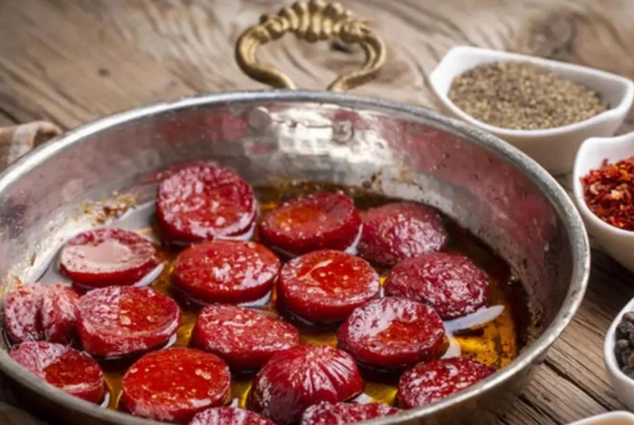 Afyonlular bile bunu bilmiyor! Sucuk suda mı yoksa yağda mı pişer? 7