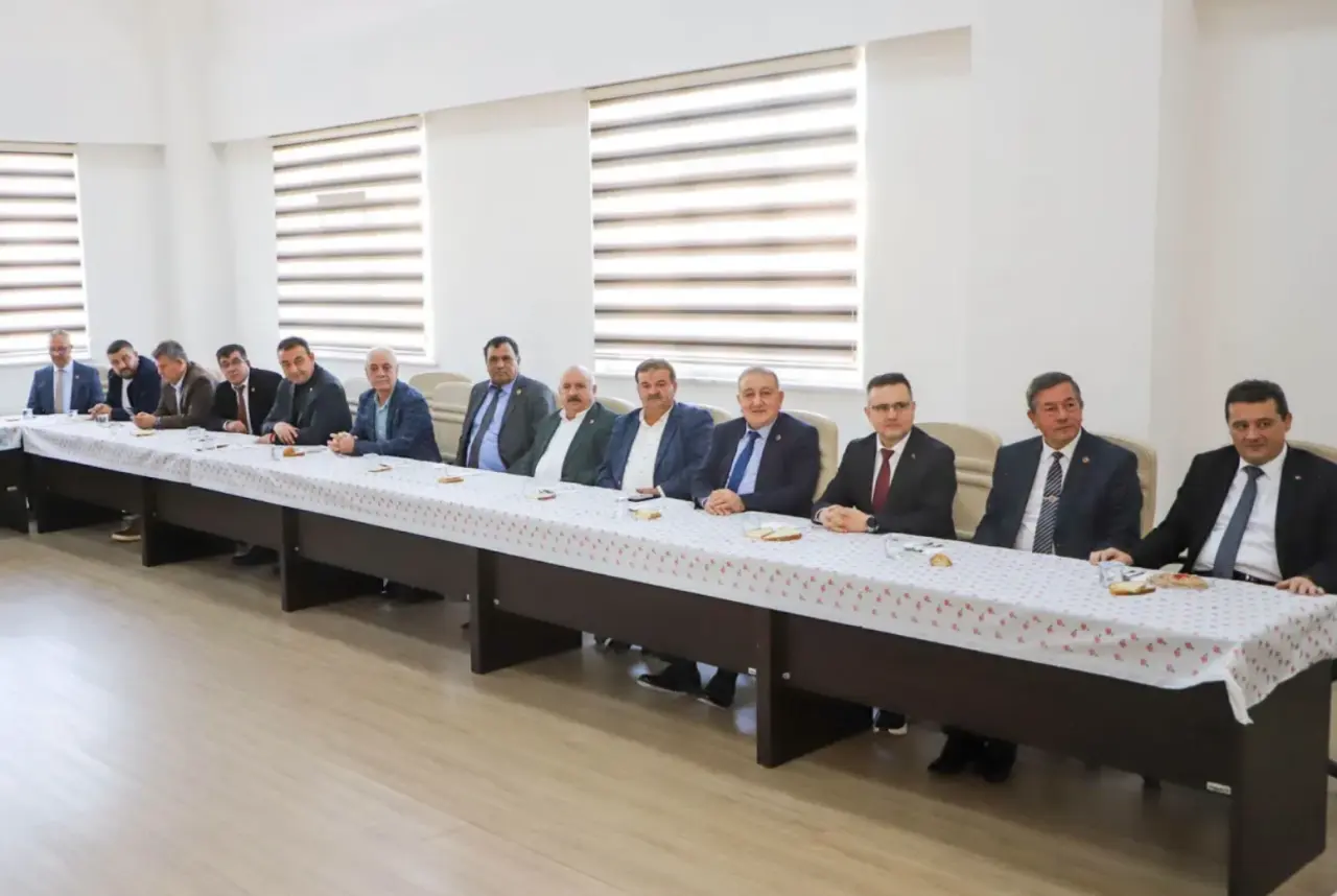 AK Parti Afyonkarahisar’da İGM toplantısı: İlçe, belde ve köylerin talepleri görüşüldü 3