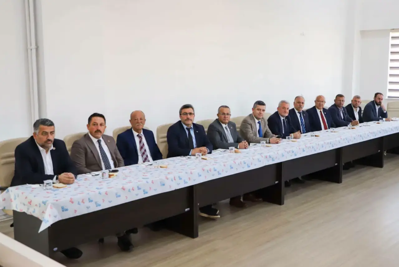 AK Parti Afyonkarahisar’da İGM toplantısı: İlçe, belde ve köylerin talepleri görüşüldü 2