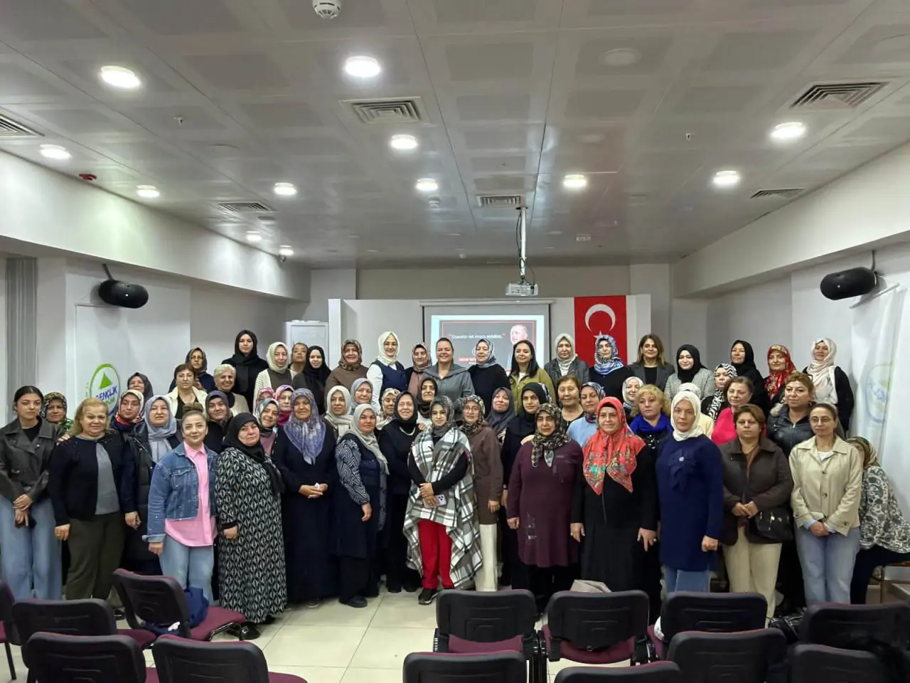 AK Parti Kadın Kolları Afyonkarahisar’da buluştu! Eğitim sonrası Gastro Afyon ziyareti 6