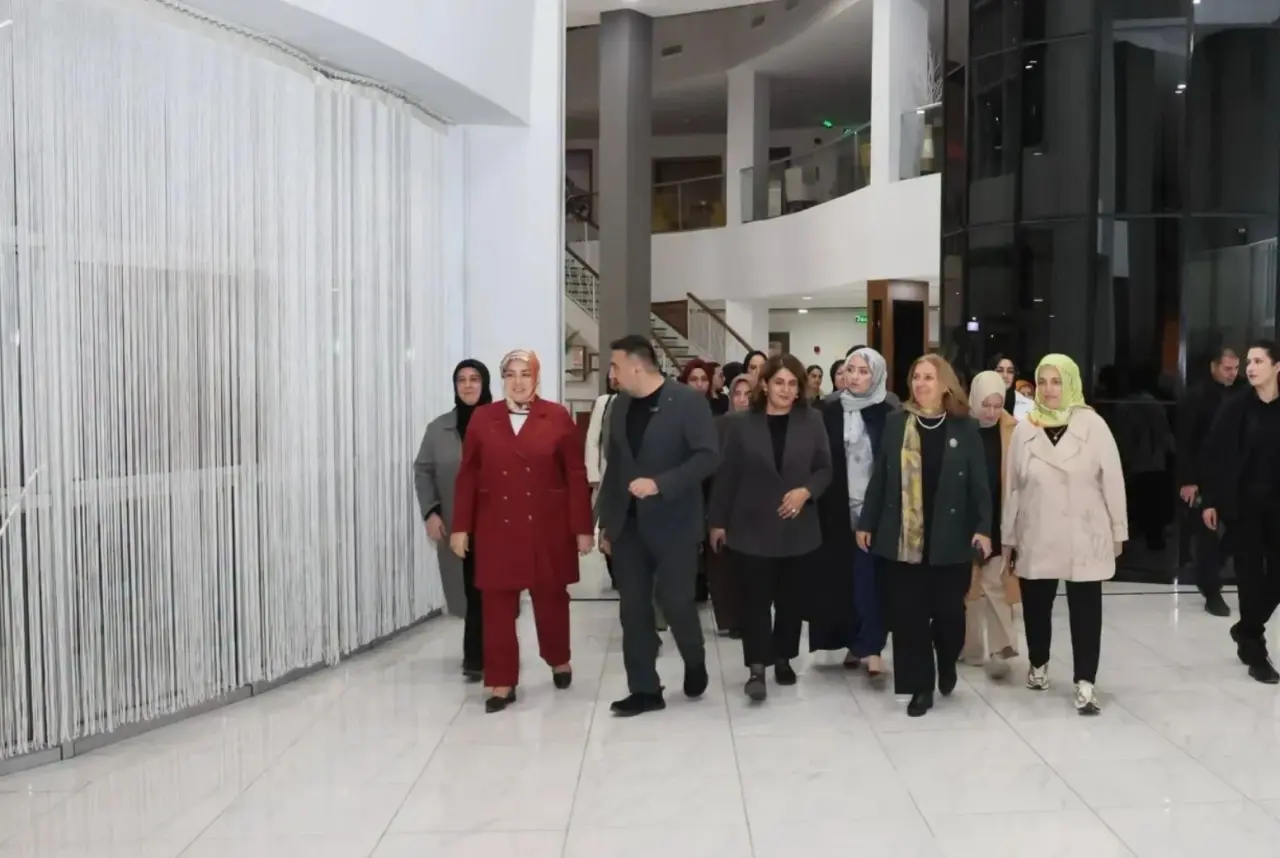 AK Parti Kadın Kolları Genel Başkanı Tuğba Işık Ercan Afyon’da 4