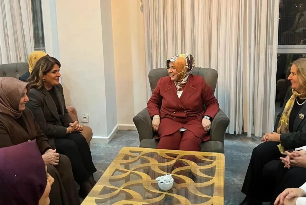 AK Parti Kadın Kolları Genel Başkanı Tuğba Işık Ercan Afyon’da 5