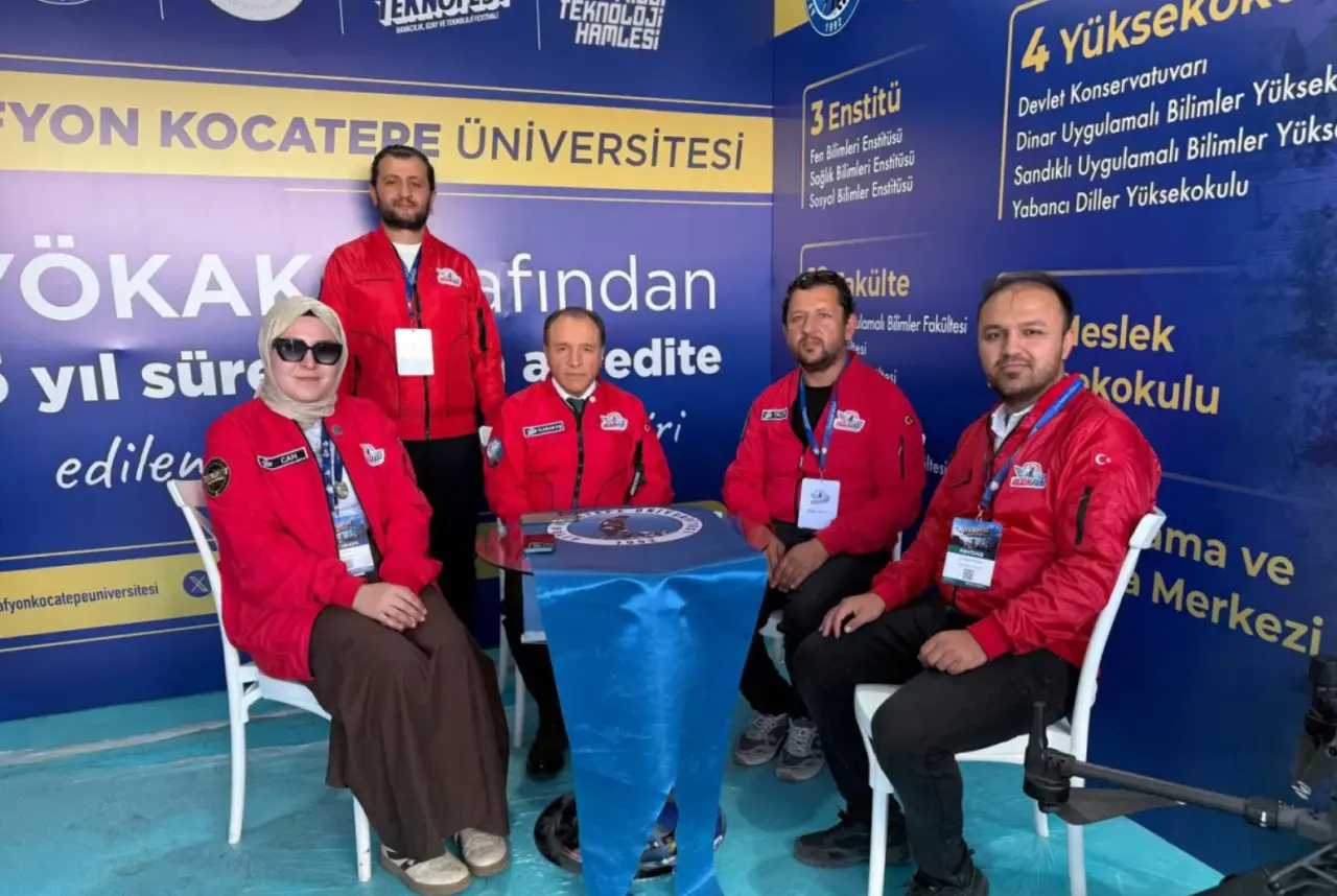 AKÜ’den TEKNOFEST’te çifte başarı: İki takım Türkiye üçüncüsü oldu 3