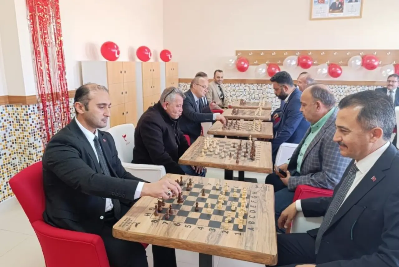 Bolvadin’de öğrenciler için akıl ve zekâ oyunları sınıfı açıldı 3