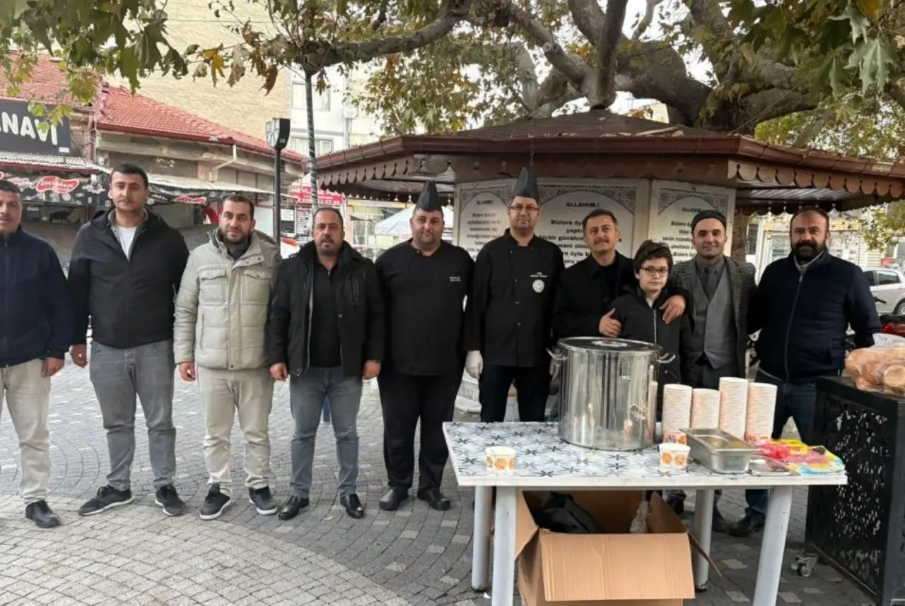 Bolvadinli gençler sabah namazında buluştu 1