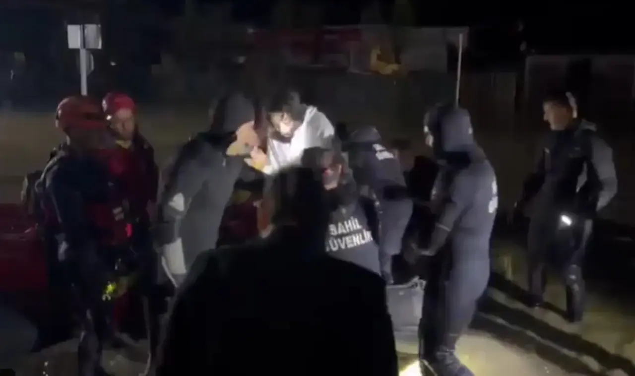 Demet Özdemir Mahsur mu Kaldı? Sahil Güvenlik Botuyla Kurtarıldı 3
