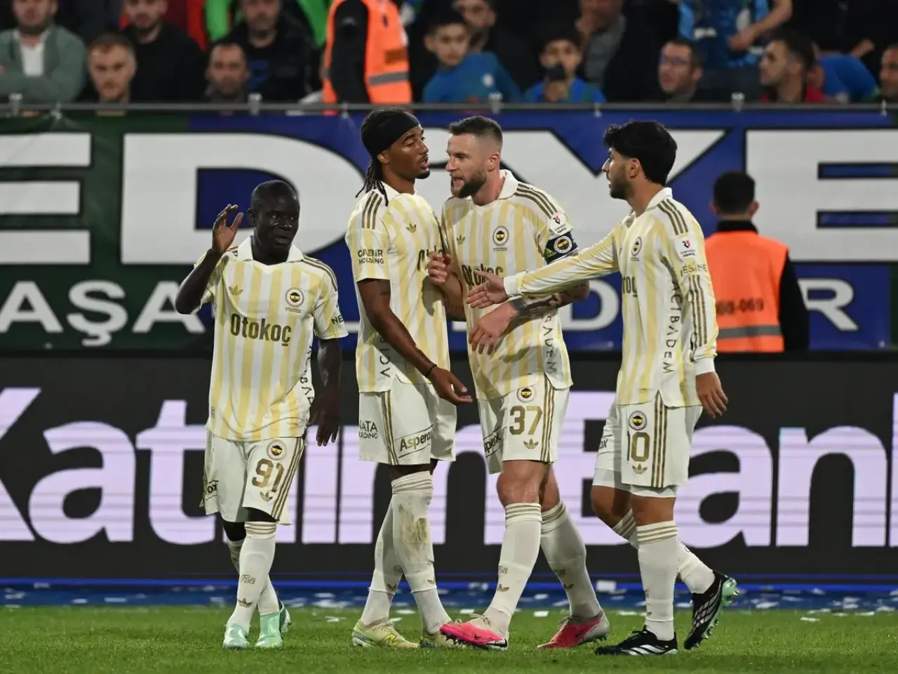 İrfan Can Kahveci Süper Lig’de tarih yazıyor! Fenerbahçe’nin Rize zaferinde dikkat çeken rekor 1