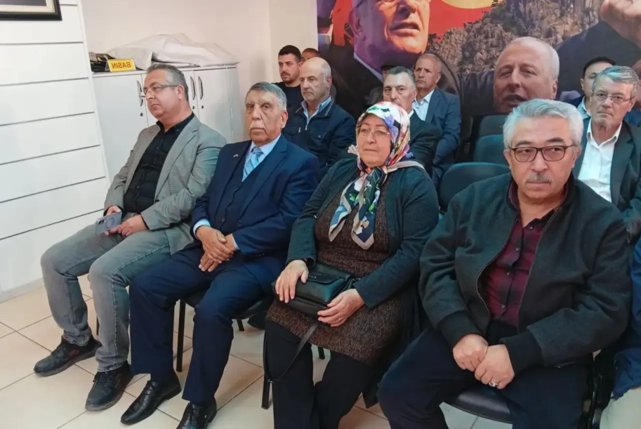 Mısırlıoğlu’ndan Afyon gündemini hareketlendiren sorular: "Kızılay fabrikası kapanacak mı, hızlı tren ne zaman gelecek?" 2