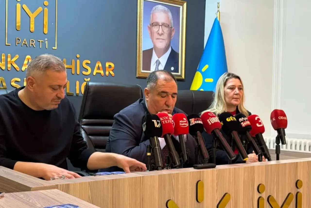 Mısırlıoğlu’ndan Afyon gündemini hareketlendiren sorular: "Kızılay fabrikası kapanacak mı, hızlı tren ne zaman gelecek?" 6