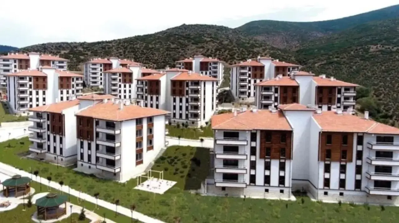 TOKİ’den Afyonkarahisar'a yüzde 25 indirim müjdesi! Son başvuru tarihi belli oldu 2