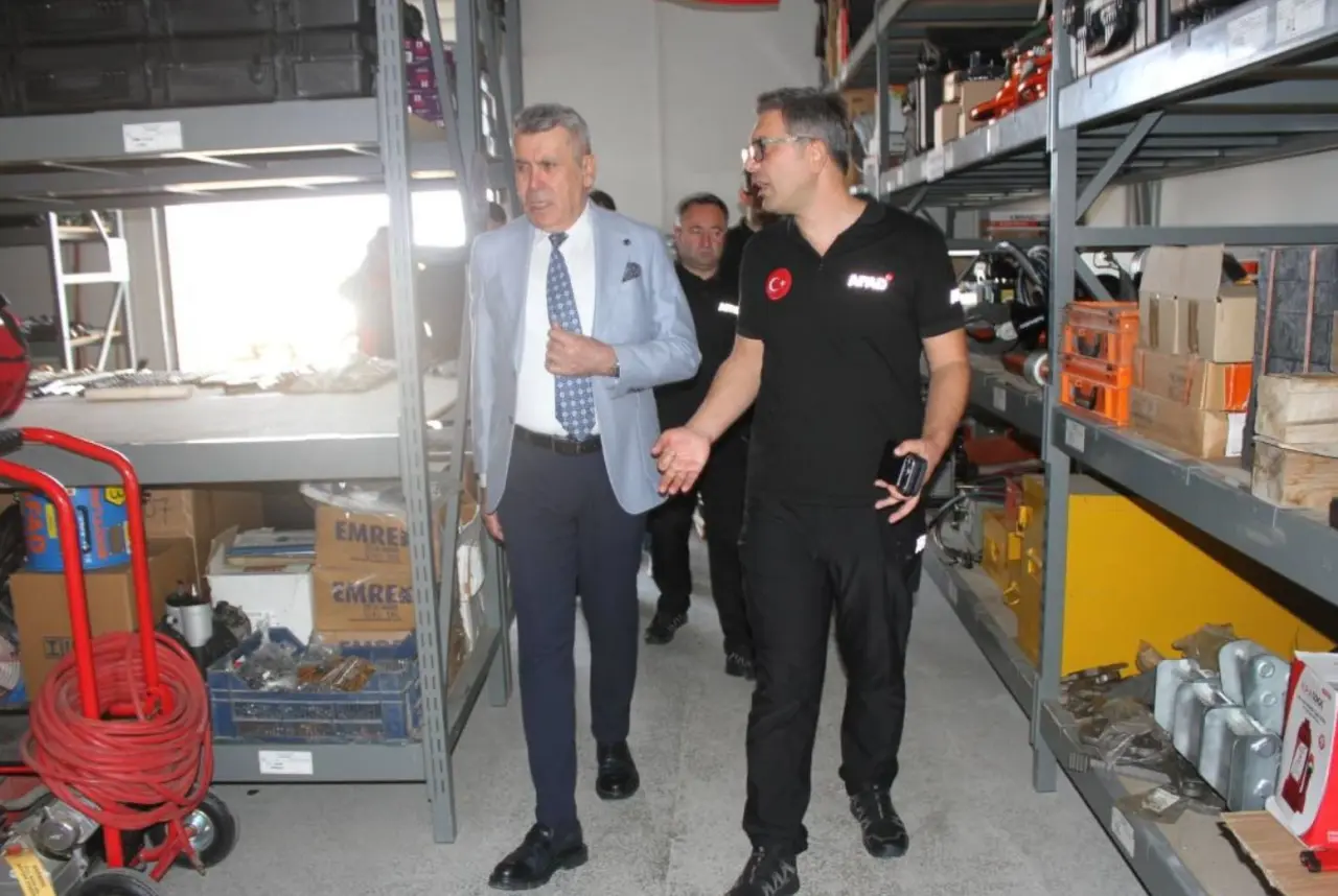 Vali Yardımcısı Sezgin’den Afyonkarahisar AFAD’a ziyaret 2