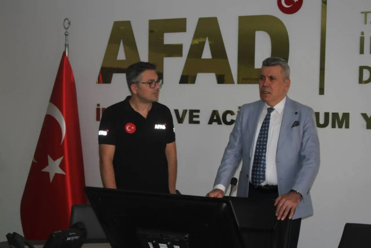 Vali Yardımcısı Sezgin’den Afyonkarahisar AFAD’a ziyaret 3