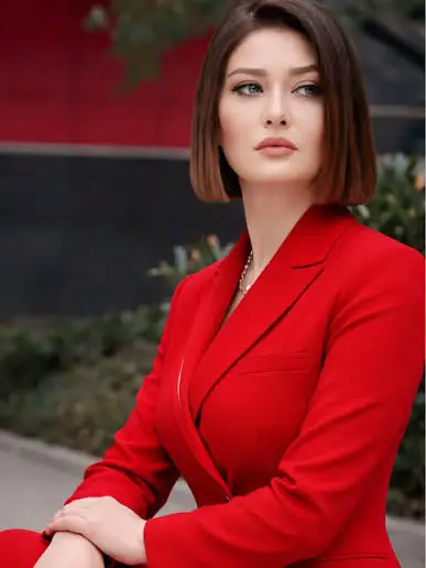 Nurgül Yeşilçay'lı "Ömür Usta" dizisi temmuz ayında sete çıkacak 🔷Ay  Yapım'ın yeni yayın dönemi için hazırladığı iddialı projelerin başında “Ömür  Usta” geliyor. Başrolünü Nurgül Yeşilçay'ın oynayacağı dizinin kış  aylarında seyirciyle buluşması ...