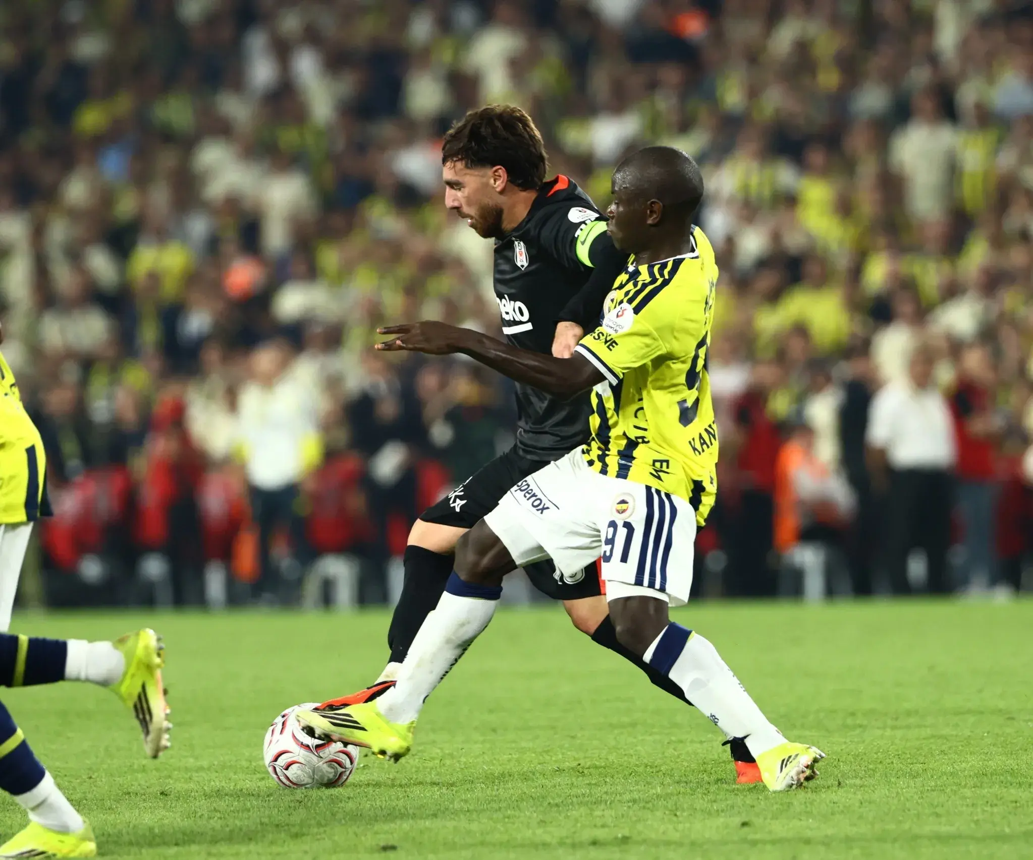 TRANSFER HABERİ: Fenerbahçe'ye Faslı orta saha!