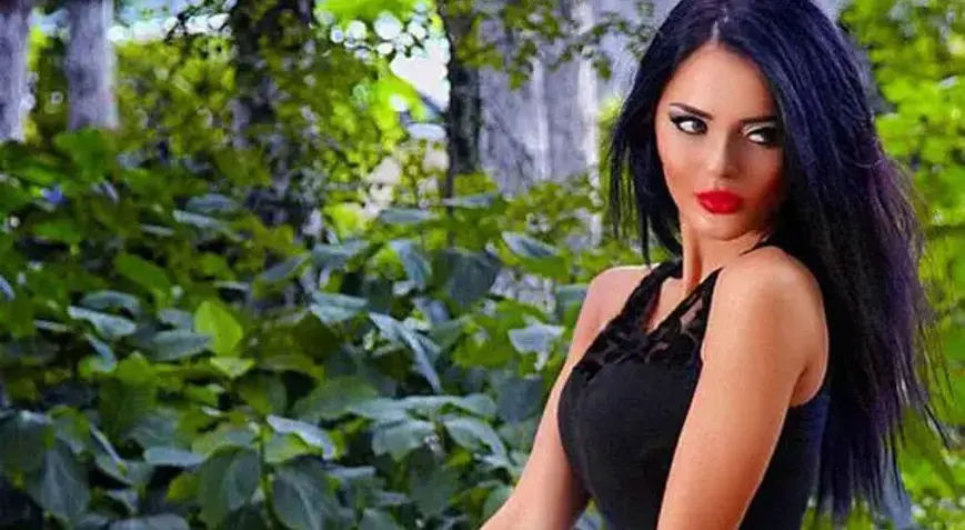 Cansu Taşkın Kimdir? Kızılcık Şerbeti Kadrosundan Neden Çıkarıldı?