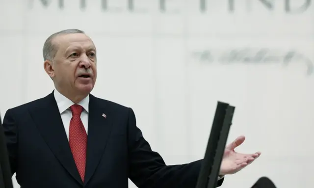 Meclis'te yeni yasama yılı başlıyor: Hangi düzenlemeler gündemde? - BBC News Türkçe